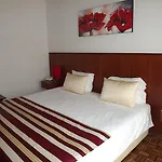 호텔 로루 3*