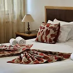 호텔 로루 3*