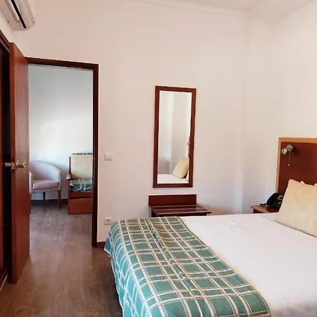 Ξενοδοχείο Louro Όμπιδος