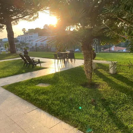 Louro 3* Όμπιδος