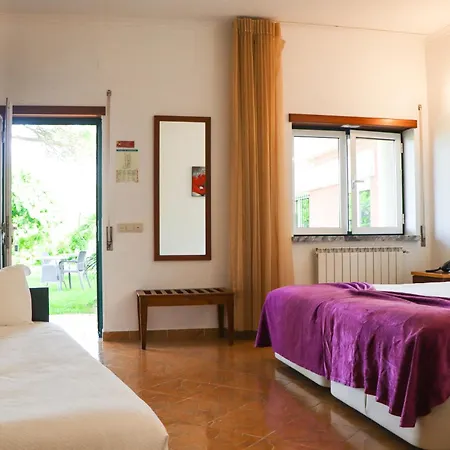 Louro Όμπιδος