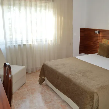 Louro Ξενοδοχείο Όμπιδος