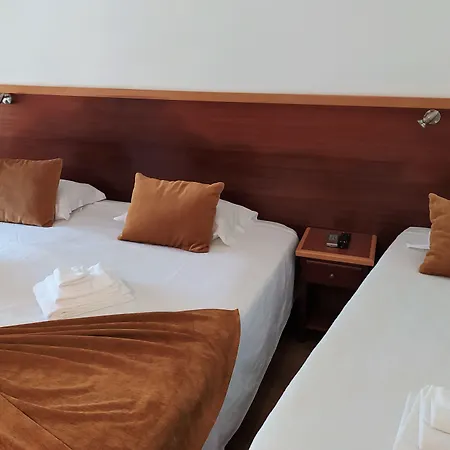 Ξενοδοχείο Louro 3*