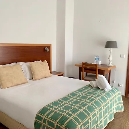 Louro מלון אובידוס