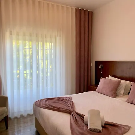 Hotel Louro 3*