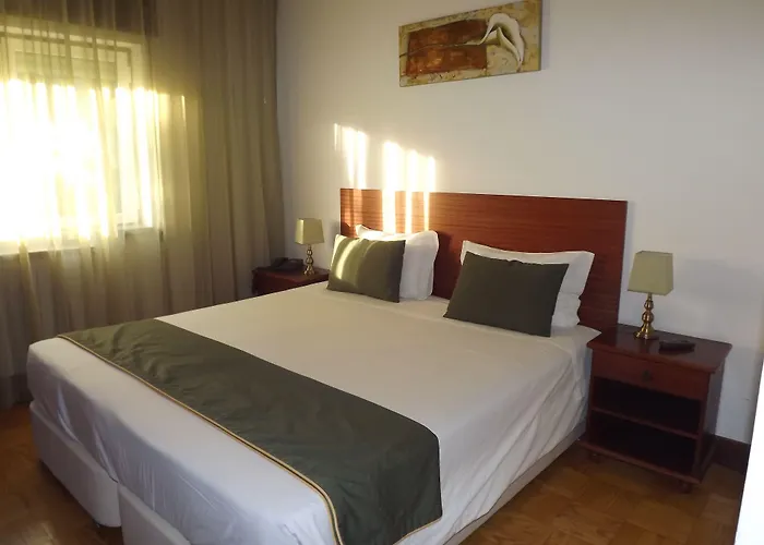 Louro 3* אובידוס