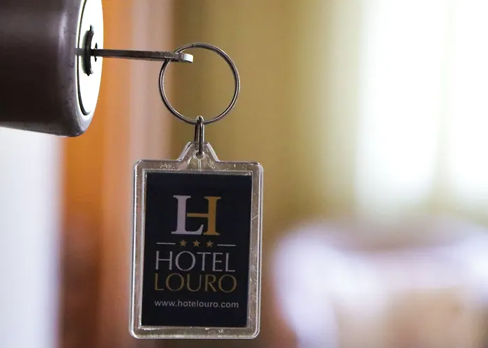 Louro 3* אובידוס