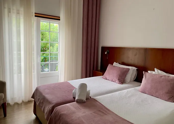 Louro 3* אובידוס